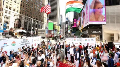 Photo of टाइम्स स्क्वायर पर 25 फीट ऊँचे तिरंगे संग भारतीय अमेरिकियों ने मनाया ‘आजादी का अमृत महोत्सव’