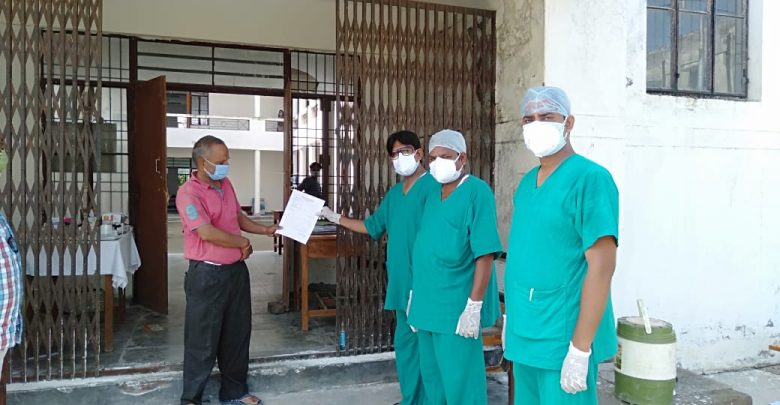 Photo of हमीरपुर : एल वन हॉस्पिटल से 15 कोरोना के मरीज ठीक होकर डिस्चार्ज
