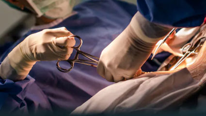 Photo of डॉक्टर ने पेट में छोड़ा कपड़ा, पीड़िता की मौत