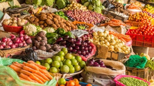 Photo of सब्जी व फल उत्पादन मामले में तेजी से आगे बढ़ रहा यूपी; कृषि,वानिकी व मत्स्य उत्पादन ने जारी की रिपोर्ट