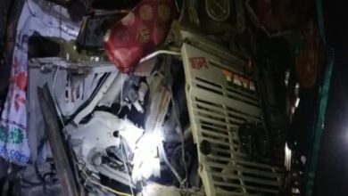 Photo of उत्तर प्रदेश में हादसाः रायबरेली में 2 ट्रकों में भिड़ंत, ड्राइवर समेत 3 लोगों की मौत