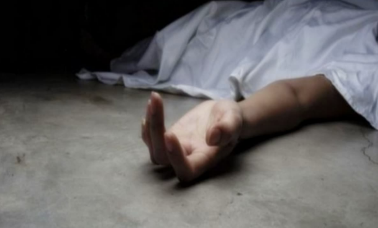 Photo of बाराबंकी में डाक्टरों की लापरवाही, नसबंदी ऑपरेशन के बाद महिला की मौत, जांच के आदेश