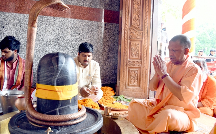 Photo of वृहत्तर भारत के कंकड़-कंकड़ में भगवान शंकर: सीएम योगी