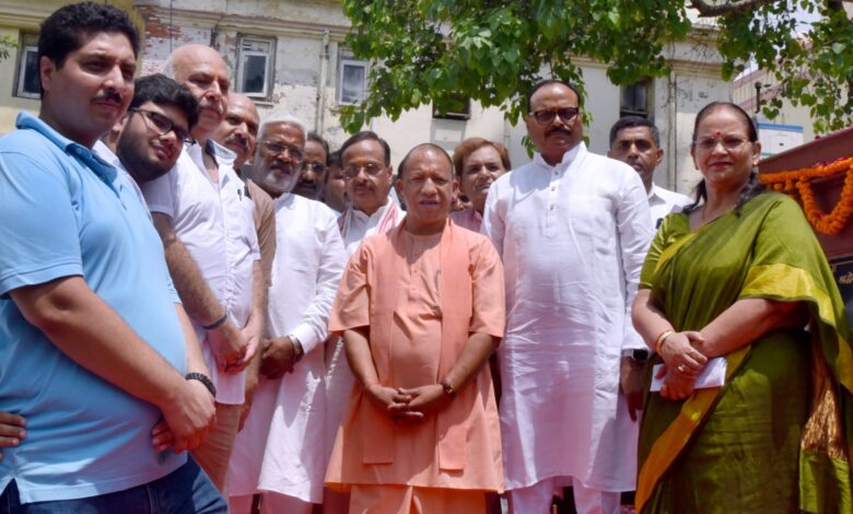 Photo of शून्य से शिखर की यात्रा जैसा रहा लालजी टंडन का जीवनः सीएम योगी