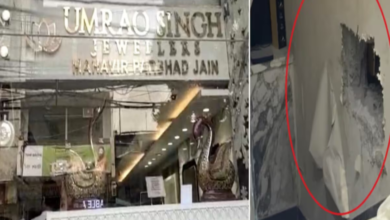 Photo of दिल्ली के ज्वैलरी शोरूम में 25 करोड़ की चोरी, छत काटकर दुकान में घुसे बदमाश
