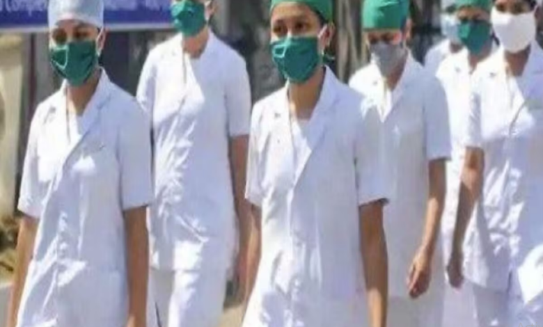 Photo of यूपी: नर्सिंग भर्ती परीक्षा में बड़ा फेरबदल, ऑनलाइन के बजाए ऑफलाइन होगी परीक्षा
