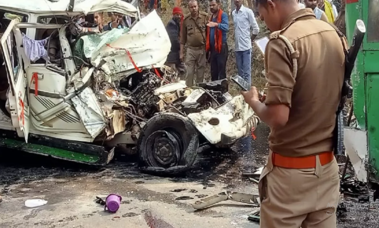 Photo of च‍ित्रकूट में भीषण सड़क हादसा, रोडवेज जनरथ व बोलेरो के बीच जोरदार टक्कर, पांच की मौत