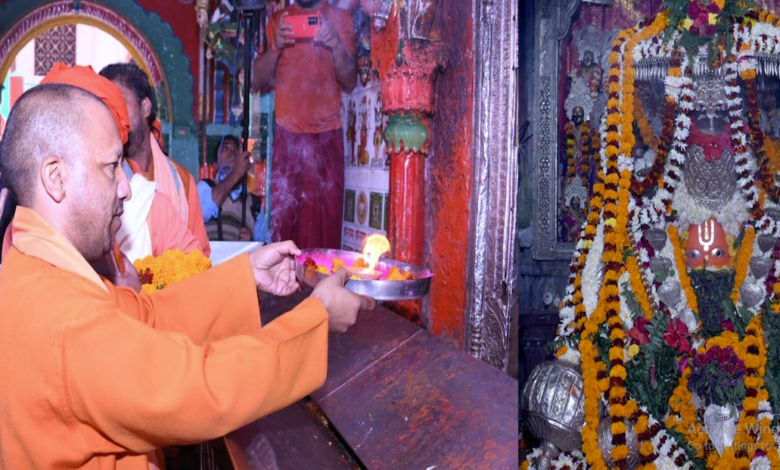 Photo of अयोध्या में सीएम योगी ने रामलला और हनुमानगढ़ी के किए दर्शन