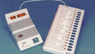 Photo of महाराष्ट्र के पुणे में तहसीलदार कार्यालय से EVM कंट्रोल यूनिट की चोरी, वीडियो आया सामने…