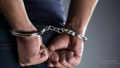 Photo of महाराष्ट्र: बहन को नकल कराने के लिए भाई बन गया फर्जी पुलिसवाला, इस तरह खुला राज