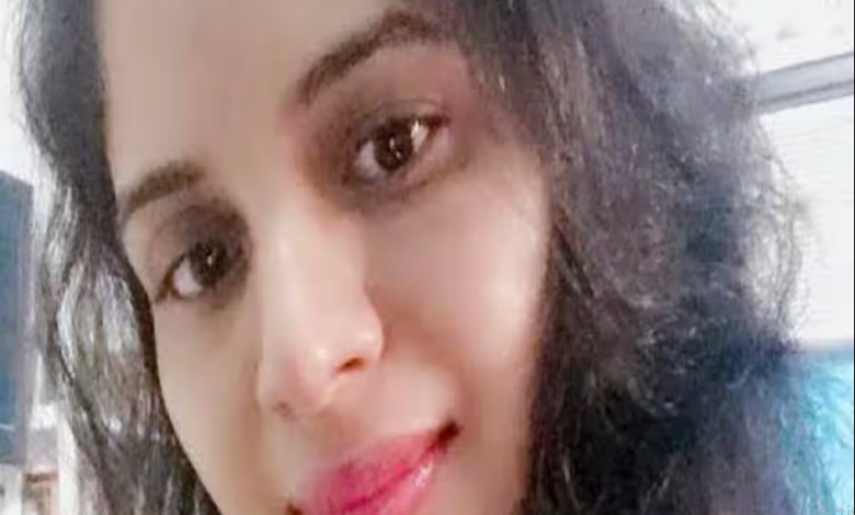Photo of सुलतानपुर में गायिका मल्ल‍िका राजपूत की संद‍िग्‍ध पर‍िस्‍थितियों में मौत, जांच में जुटी पुलिस