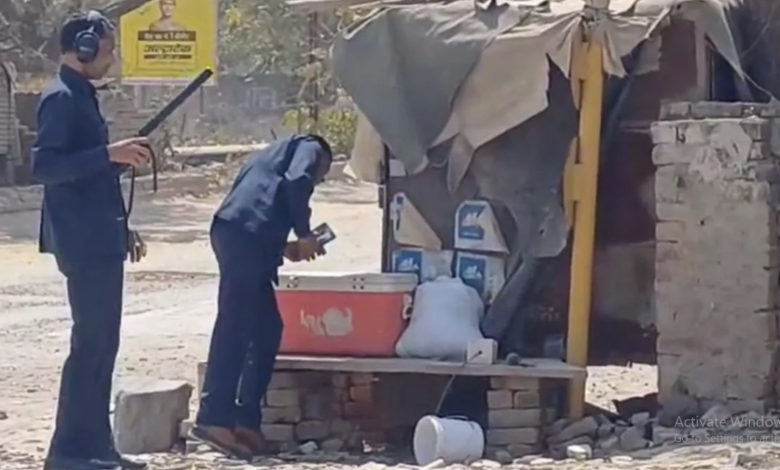 Photo of आगरा में पेट्रोल पंप के पास मिला बम, BDS की टीम ने डिस्पोज किया