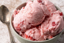 Photo of घर पर इस तरह बनाए स्ट्रॉबेरी आइसक्रीम