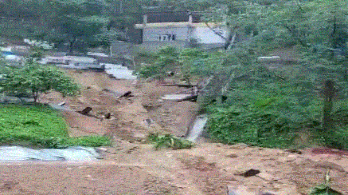 Photo of मिजोरम में पत्‍थर खदान ढहने से 10 लोगों की मौत, पढ़ें पूरी खबर…