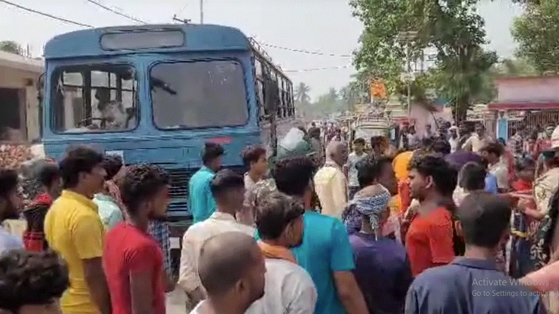 Photo of बिहार: पुलिस हिरासत में जीजा-साली की मौत से मचा बवाल, एक हजार से ज्यादा लोगों ने थाने को घेराव