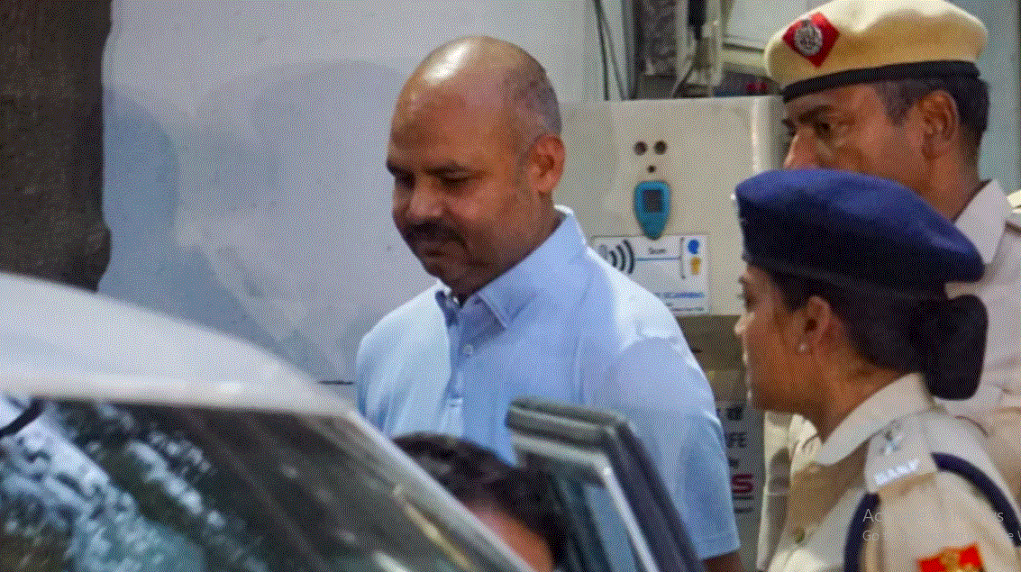 Photo of जमानत के लिए बिभव ने खटखटाया कोर्ट का दरवाजा, अदालत ने दिल्ली पुलिस से मांगा जवाब