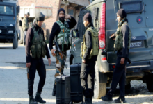 Photo of कश्मीर के कुलगाम में मुठभेड़ के दौरान तीन आतंकवादियों को मार गिराया, पढ़ें पूरी खबर…