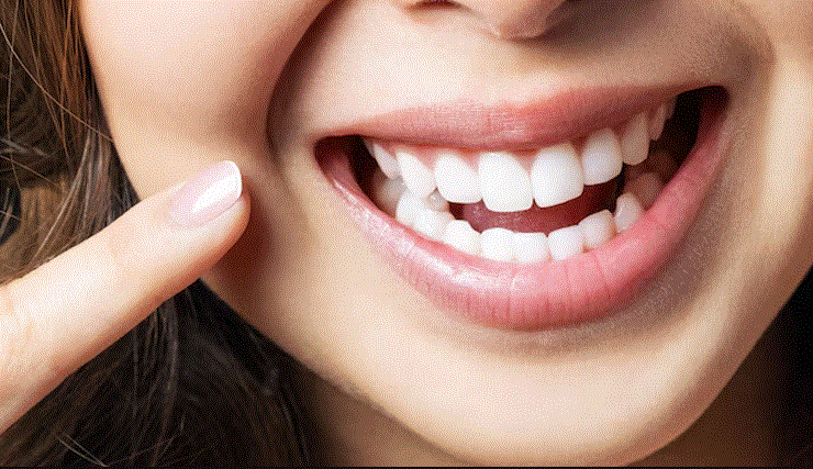 Photo of दांतों को देना चाहते हैं मोती जैसी चमक, करें घर में रखी इन चीजों का इस्तेमाल