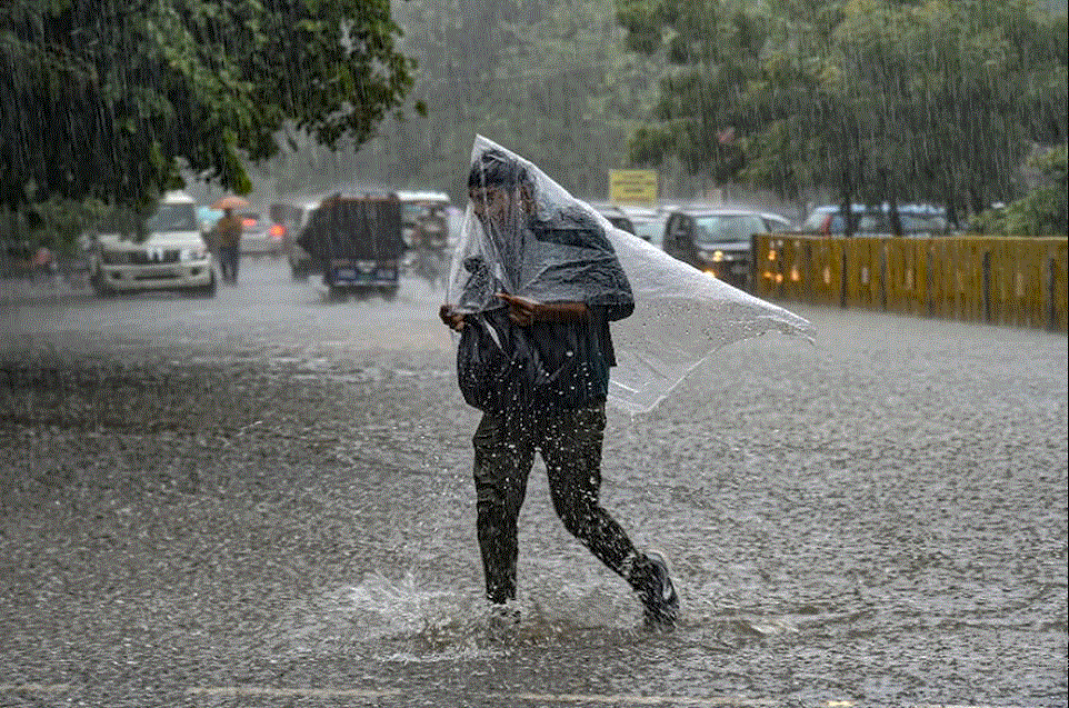 Photo of बंगाल की खाड़ी से आज टकराएगा चक्रवाती तूफान रेमल, इन राज्यों में झमाझम बारिश का अलर्ट जारी