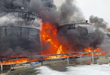 Photo of यूक्रेन ने रूस पर किया ताबड़तोड़ हमला, रूसी तेल डिपो और बिजली सबस्टेशन में लगी आग, पढ़ें पूरी खबर…