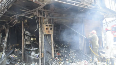 Photo of दिल्ली के वसंत विहार में भीषण आग लगने से पांच दुकाने जलकर हुई खाक