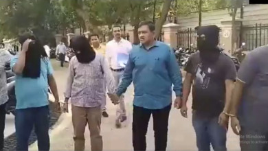 Photo of महाराष्ट्र ATS की बड़ी कार्रवाई, फर्जी दस्तावेजों के साथ 4 बांग्लादेशी नागरिकों को किया गिरफ्तार