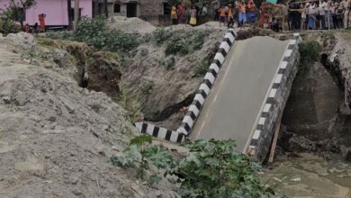 Photo of बिहार: सीवान ने एक दिन में बनाया तीन पुल टूटने का रिकॉर्ड, 200 से ज्यादा गांव प्रभावित