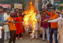 Photo of राहुल गांधी का पुतला फूंका, हजरतगंज चौराहे पर भाजपा का प्रदर्शन