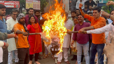 Photo of राहुल गांधी का पुतला फूंका, हजरतगंज चौराहे पर भाजपा का प्रदर्शन