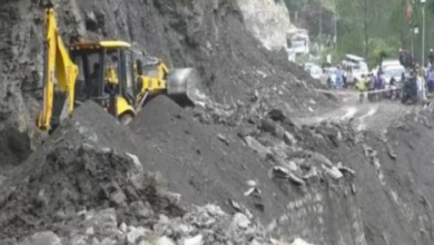 Photo of अल्मोड़ा-हल्द्वानी NH पर नहीं चलीं गाड़ियां, सड़क खुलने पर सामने बड़ा अपडेट