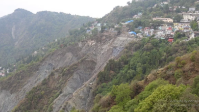 Photo of नैनीताल पर मंडरा रहा भूस्खलन का बड़ा खतरा, चौतरफा दरक रहीं पहाड़ि‍यां