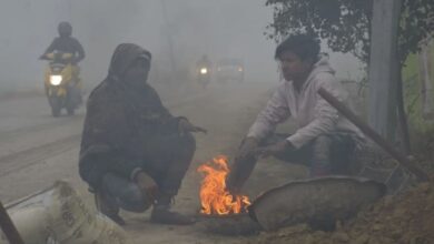 Photo of दिल्ली-NCR में तेज हवाओं ने बढ़ाई ठंड, राजस्थान में भी गिरा तापमान, जाने मौसम का अपडेट…