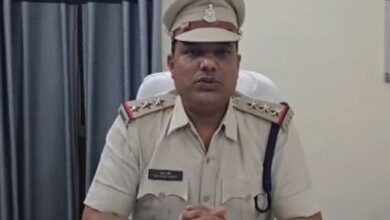 Photo of रिटायरमेंट से पांच दिन पहले निलंबित हुए पटवारी ने दी जान, सुसाइड नोट में खुद को बताया निर्दोष