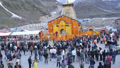 Photo of चारधाम यात्रा: भारी बारिश से थम गई यात्रा की रफ्तार, दो सप्ताह में पांच गुना कम हुए श्रद्धालु