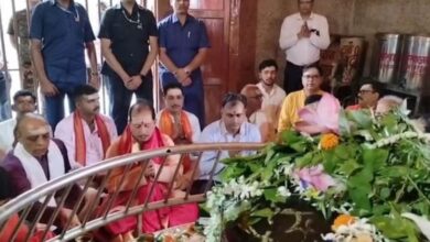 Photo of श्रावणी मेले के दौरान अशोक धाम में उमड़ा श्रद्धालुओं का सैलाब, डिप्टी सीएम ने किया रुद्राभिषेक