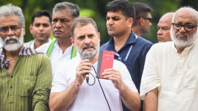 Photo of राहुल गांधी बोले- चुनाव आयोग बिहार में हमारे वोटरों की चोरी कर रहा