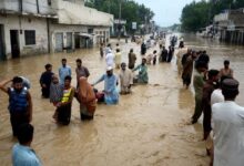 Photo of  पाकिस्तान में जलप्रलय, लगातार बारिश से 200 से ज्यादा लोगों की मौत और 560 घायल