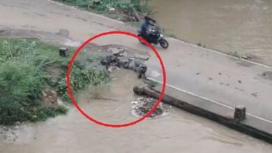 Photo of बलौदा बाजार-भाटापारा: हादसों को दावत दे रहा खोरसी नाला के पुराने पुल पर बना गड्ढा