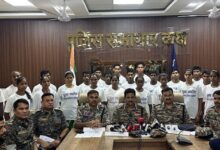 Photo of छोड़ आए ‘लाल’ गलियारा: एक करोड़ 18 लाख के 23 इनामी नक्सलियों ने किया आत्मसमर्पण