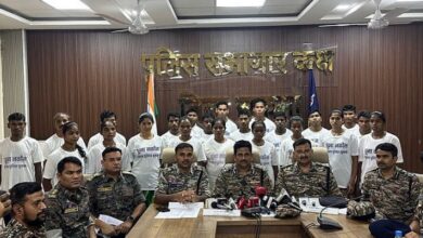 Photo of छोड़ आए ‘लाल’ गलियारा: एक करोड़ 18 लाख के 23 इनामी नक्सलियों ने किया आत्मसमर्पण