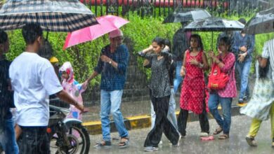 Photo of मुंबई में भारी बारिश से जनजीवन प्रभावित; वेस्टर्न एक्सप्रेस हाईवे पर भारी जाम