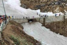 Photo of पैदल मार्ग पर पहाड़ी से गिरे भारी पत्थर, चपेट में आने से महाराष्ट्र के यात्री की मौत
