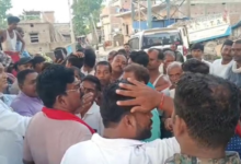 Photo of  राजद विधायक का विरोध करने लोग, कहा- इसी से गांव से बाहर निकलें