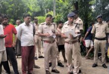Photo of बेगूसराय में युवक की गला रेतकर हत्या, शव SH-55 किनारे बहियार में फेंका