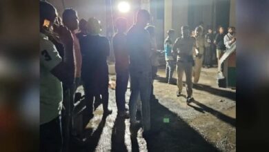 Photo of महाराष्ट्र:  ठाणे में लिफ्ट गिरने से चार घायल, फ्लैट बेचकर करोड़ों की ठगी करने वाला बिल्डर गिरफ्तार