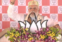 Photo of पीएम मोदी ने धर्म के अपमान पर राहुल गांधी, लालू यादव को घेरा