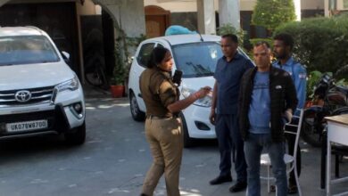 Photo of 25 गाड़ियों में देहरादून आए 100 अफसर पढे पूरी खबर