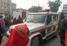 Photo of तालिबानी सजा का खौफनाक मंजर! बाइक चोरी के शक में नाबालिग को भीड़ ने बेरहमी से पीटा
