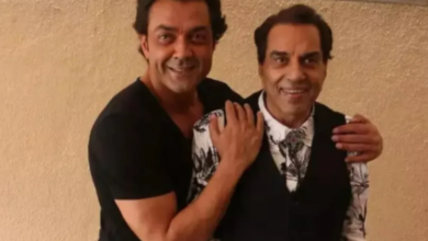Photo of बॉबी देओल ने पहनी पिता धर्मेंद्र की पुरानी शर्ट