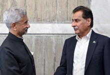 Photo of जयशंकर ने PAK संसद के स्पीकर से मिलाया हाथ, खुद की पीठ थपथपा कर पाकिस्तान बोला…